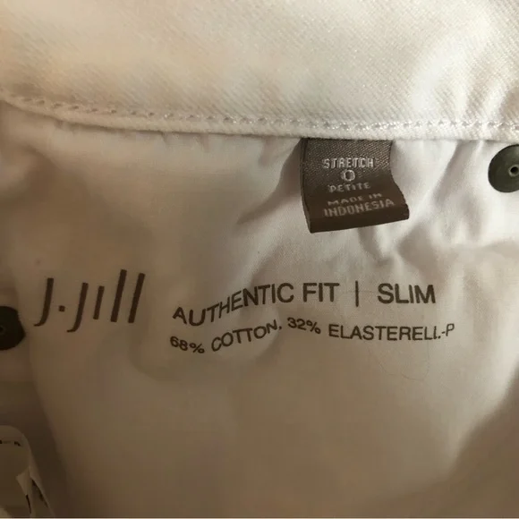 EUC J.Jill authentic fit slim jeans - Picture 5 of 5